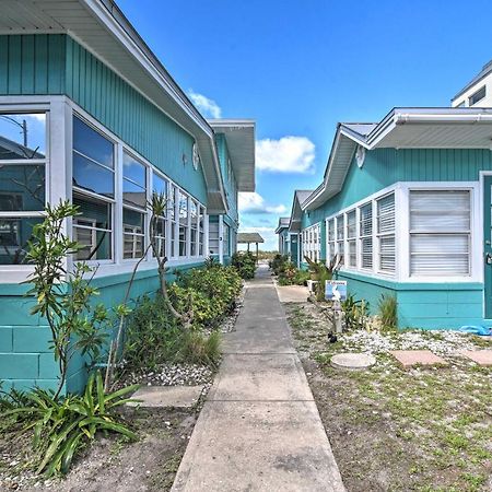 Sun-Soaked Coastal Hideaway - Steps To Beach! Клиъруотър Бийч Екстериор снимка